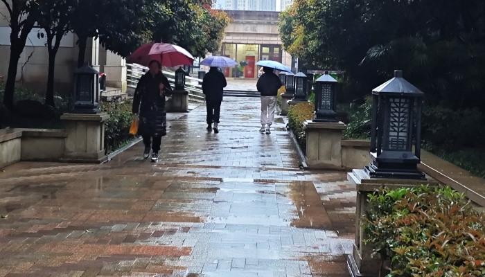河南高考遇&ldquo;高温+雷雨&rdquo;双重考验考生家长需做好防暑防雨准备