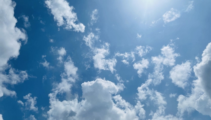 广东未来三天晴热回归伴雷雨 局部地区可达37℃
